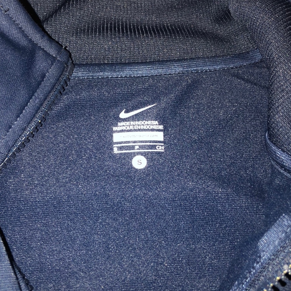 Nike jacket - Picture 3 of 4